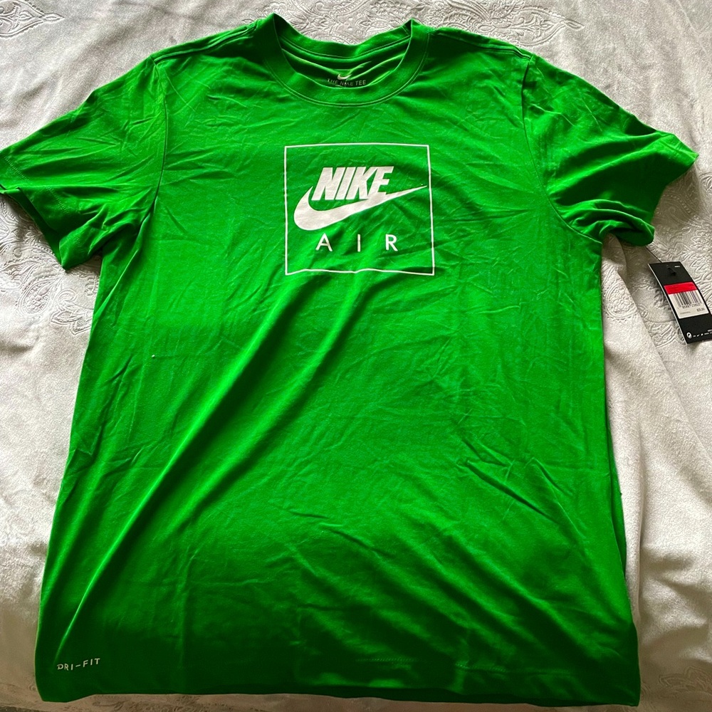 Nike T-shirt
